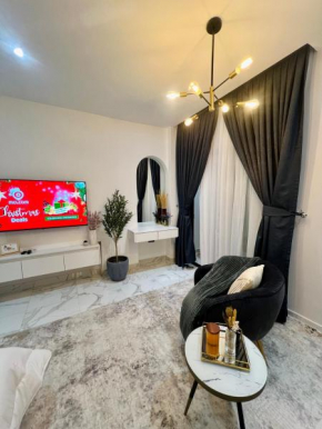 A Tranquil Studio in Airport Residential with Pool - The Essence